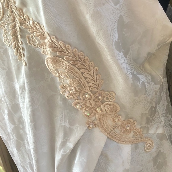 Victoria’s Secret Vintage Gold Label Ivory Chemise - Picture 5 of 7